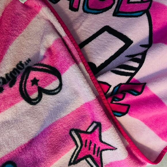 Nickelodeon JoJo Siwa Unicorn "Peace Love Dance" Plush Throw Blanket Girly Pink - Picture 9 of 9